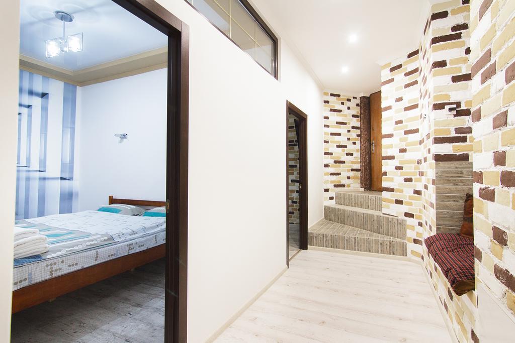 Club Suite Near Deribasovskaya أوديسا المظهر الخارجي الصورة
