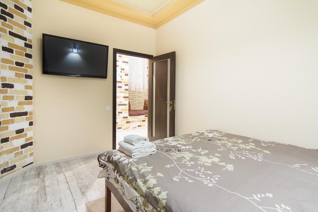 Club Suite Near Deribasovskaya أوديسا المظهر الخارجي الصورة
